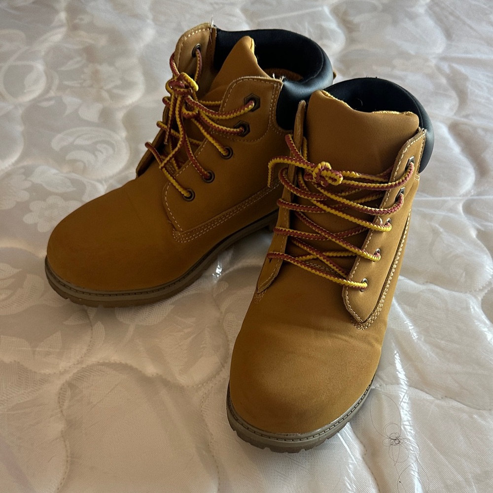 WonderWink Kids Brown Boots with Black Accents